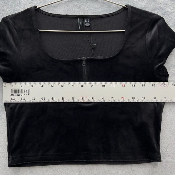 VERO MODA Womens Athena Zip Detail Velvet Crop Top Size XS Black NWT 2 - 0093 - Picture 3 of 10